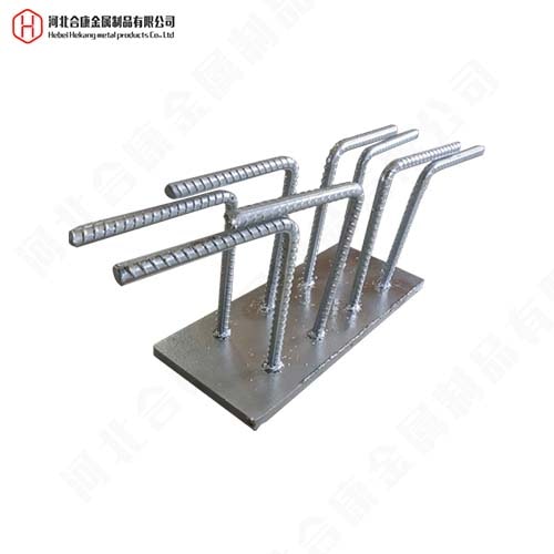 焊接預(yù)埋件13